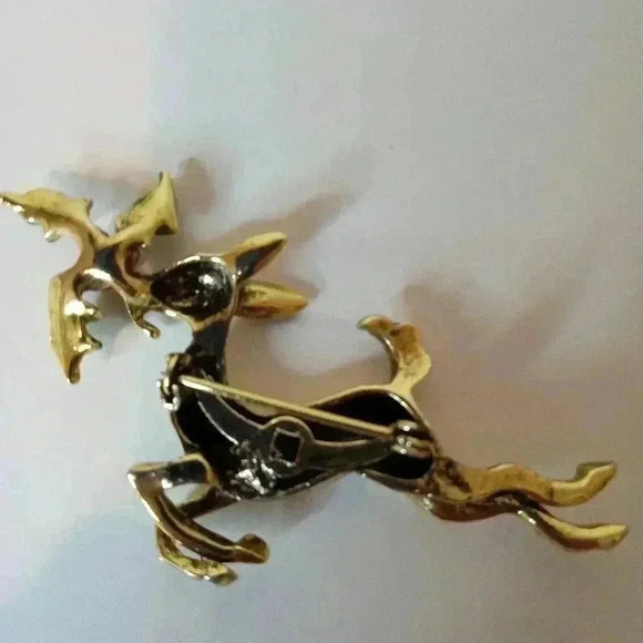 Leaping Reindeer w Holly Vintage Christmas Holiday Brooch Pin - Picture 4 of 4